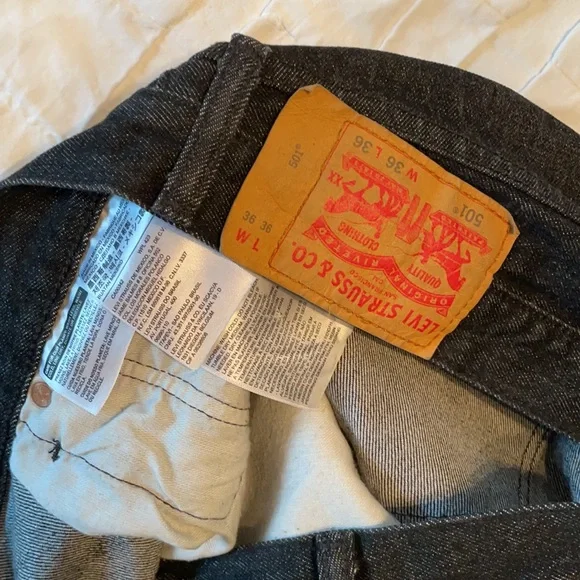 Dark Wash Levi’s Jeans W36 L36 - Picture 3 of 5